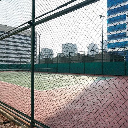 Apartemen 92 m² dengan 3 kamar tidur dan 2 kamar mandi pribadi di Senayan Jakarta Bagian luar foto