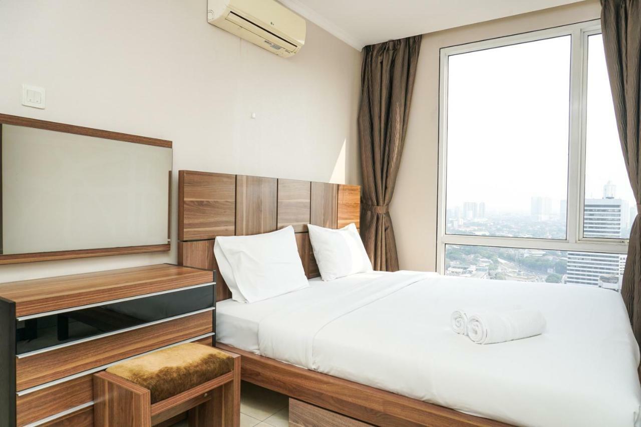 Apartemen 92 m² dengan 3 kamar tidur dan 2 kamar mandi pribadi di Senayan Jakarta Bagian luar foto